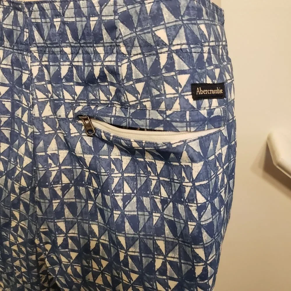 Mens size 26 Abercrombie swim‎ trunks